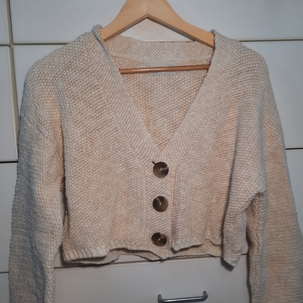 Urban Outfitters ButtoCardigan